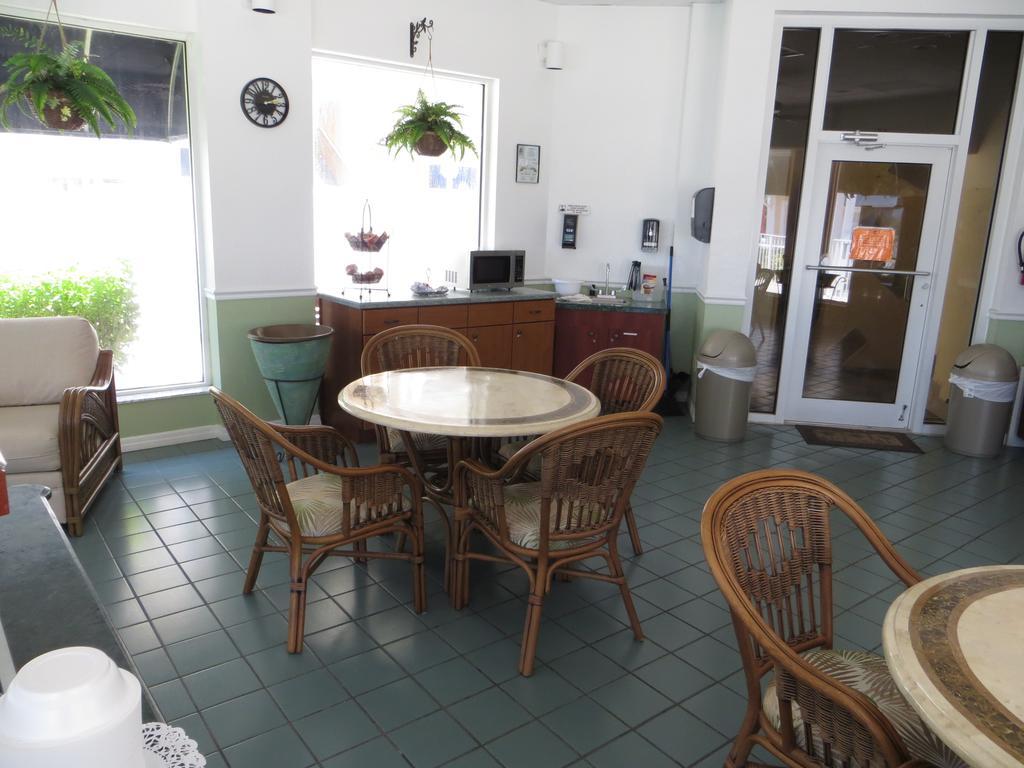 Royal Mansions Resort Cape Canaveral Buitenkant foto